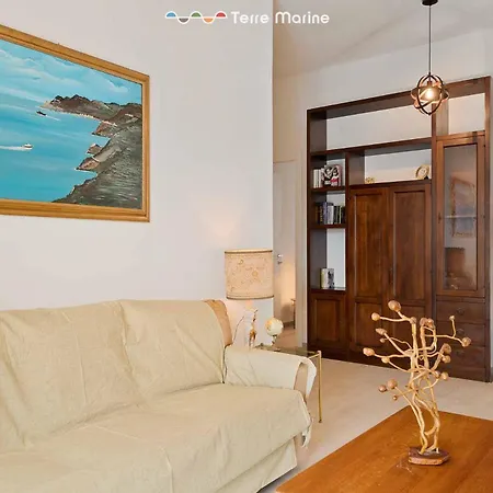 Giuly House, Terre Marine Apartman Le Grazie