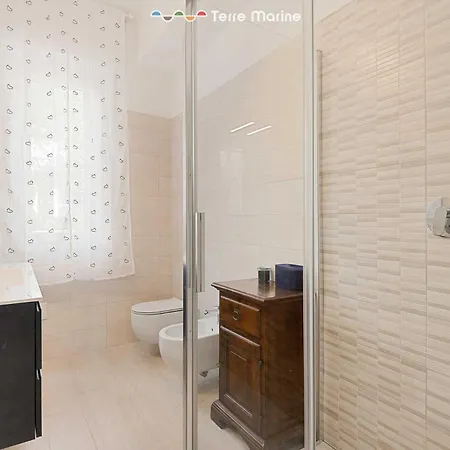 Apartman Giuly House, Terre Marine *